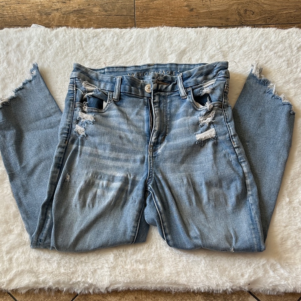 American Eagle Outfitters Women's Light Blue Distressed Skinny Jeans